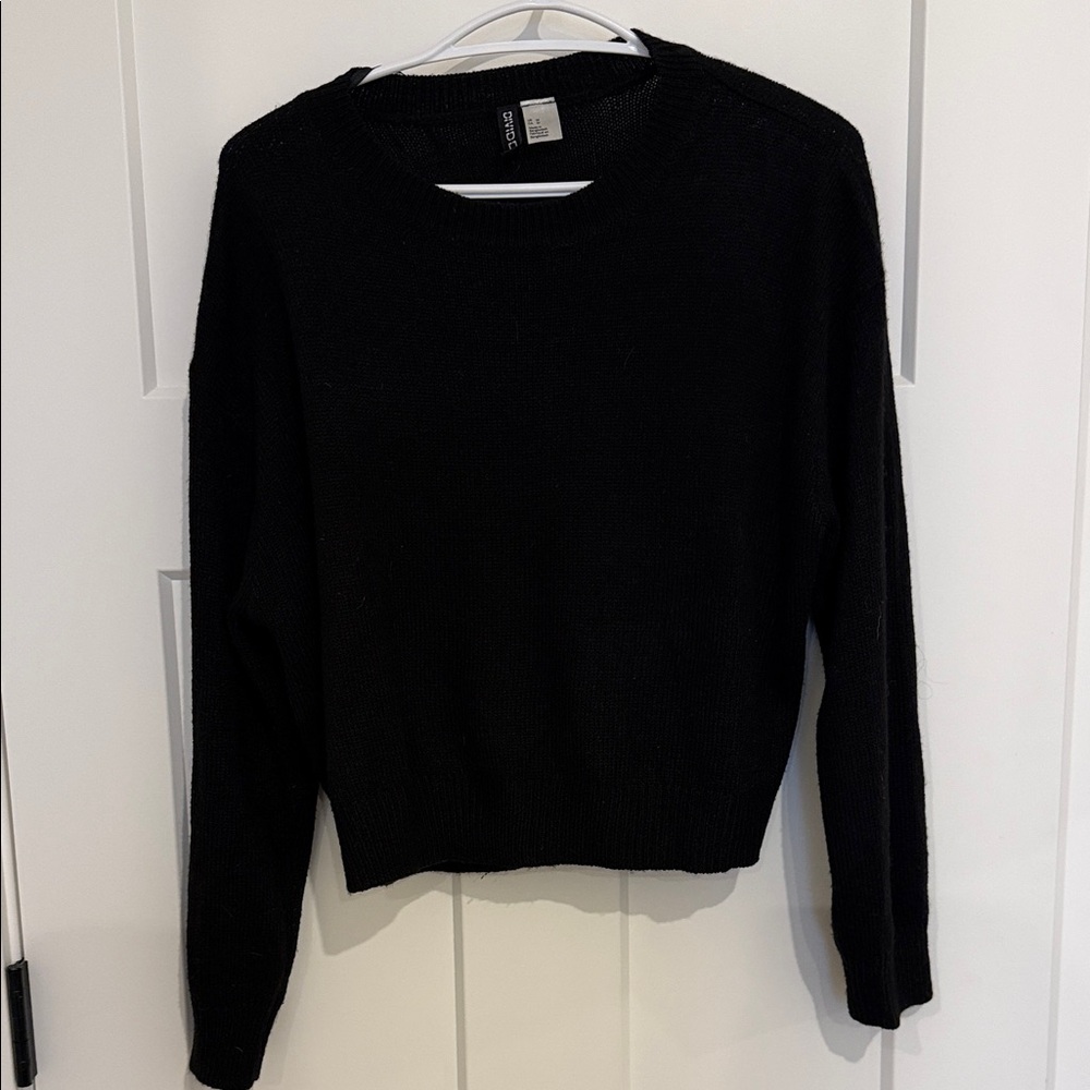 H&M Black Crew Neck Sweater